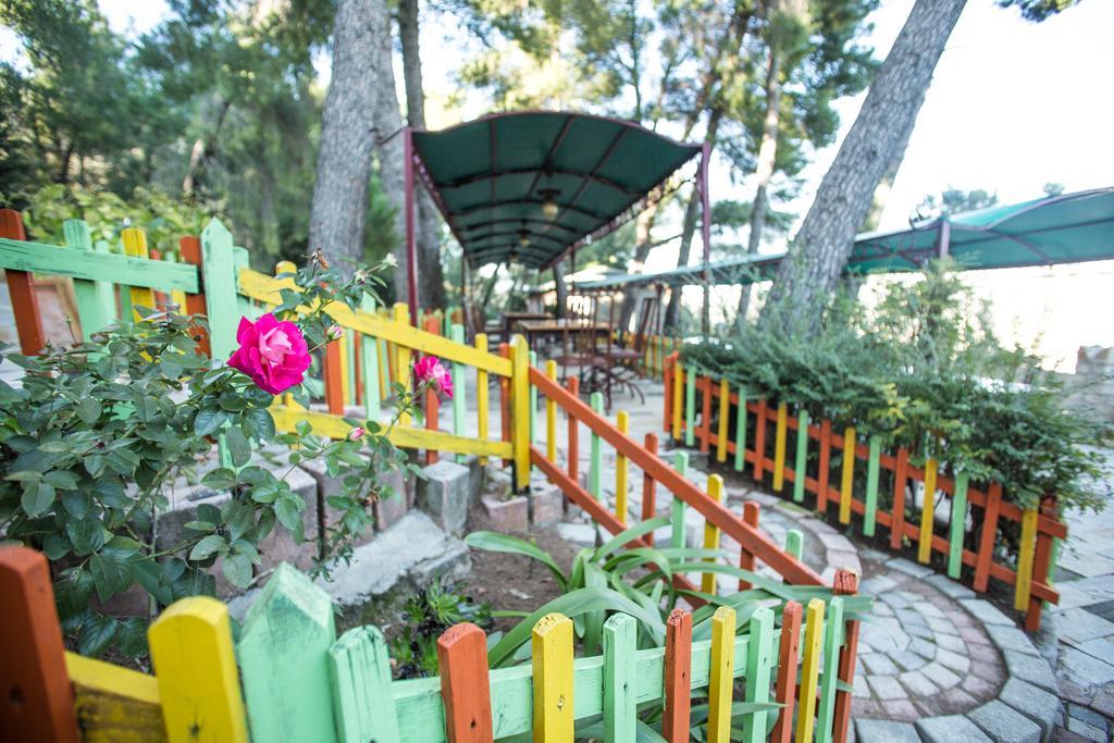 Hotel Castle Park Berat Exteriér fotografie